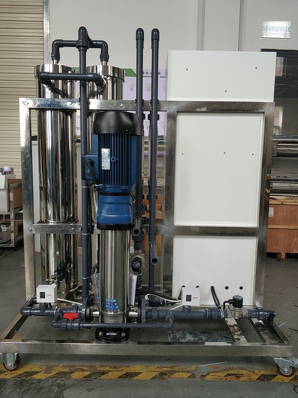 ระบบออสโมซีสทางกลับที่ผ่านกันได้อย่างมีประสิทธิภาพ 5.0KW ปริมาณการไหลของพลังงาน 2000 LPH