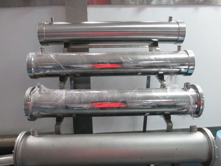 SS304 Ro เมมเบรนกรองที่อยู่อาศัยอุตสาหกรรม Frp สำหรับอุปกรณ์เสริมระบบ RO