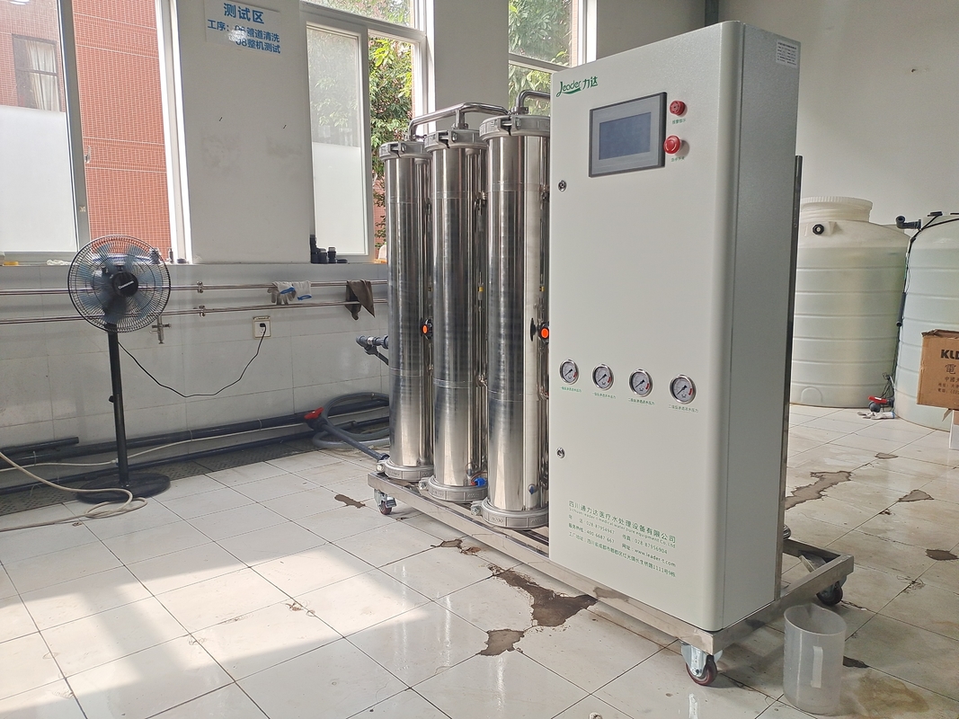 SS Material 1000LPH ระบบ RO สองขั้นตอนพร้อมการฆ่าเชื้อด้วยรังสียูวี